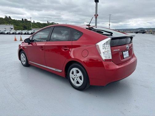 Barcelona Red Metallic 2011 Toyota Prius IV