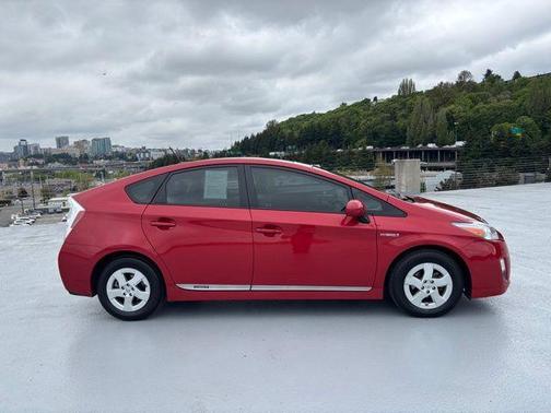 Barcelona Red Metallic 2011 Toyota Prius IV