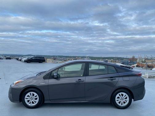 2016 Toyota Prius Two