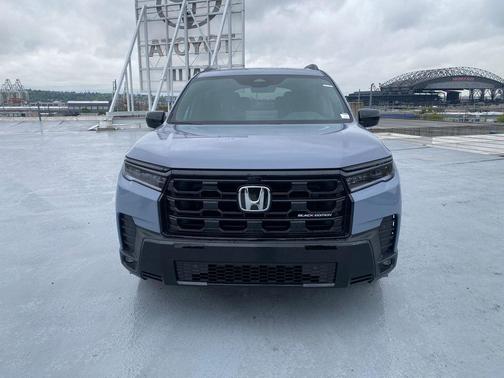 Sonic Gray Pearl 2026 Honda Pilot Black Edition
