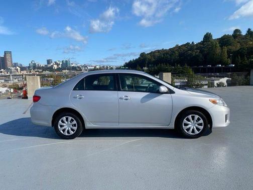 2011 Toyota Corolla LE