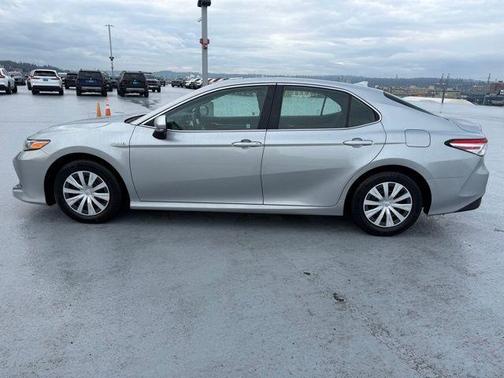 2020 Toyota Camry Hybrid LE