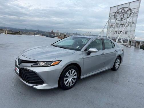 2020 Toyota Camry Hybrid LE
