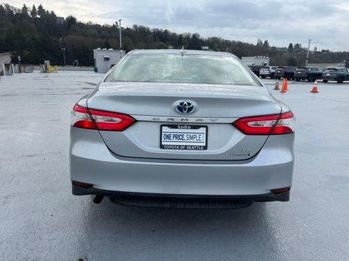 2020 Toyota Camry Hybrid LE