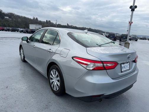 2020 Toyota Camry Hybrid LE