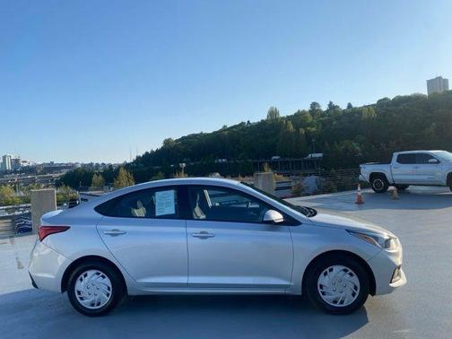 2019 Hyundai Accent SE