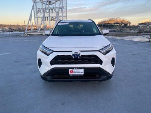 2023 Toyota RAV4 Hybrid LE