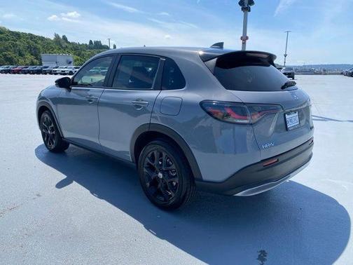 Urban Gray Pearl 2024 Honda HR-V Sport