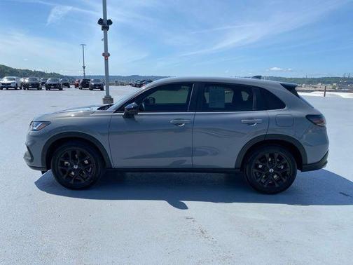Urban Gray Pearl 2024 Honda HR-V Sport
