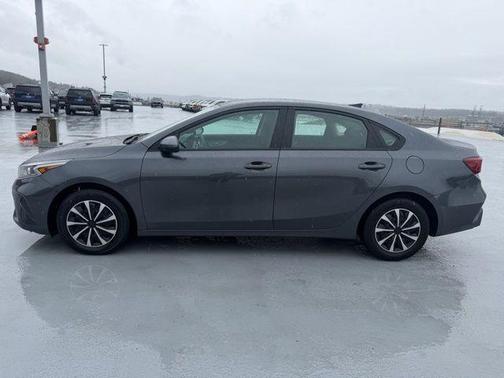 2022 Kia Forte FE