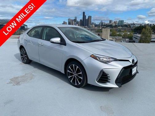 Classic Silver Metallic 2018 Toyota Corolla SE