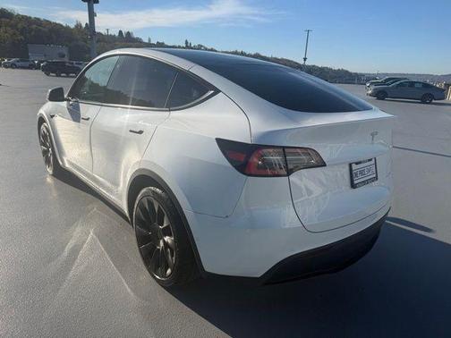 Pearl White Multi 2021 Tesla Model Y Long Range