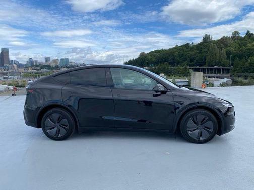 Diamond Black 2026 Tesla Model Y Long Range