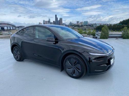 Diamond Black 2026 Tesla Model Y Long Range