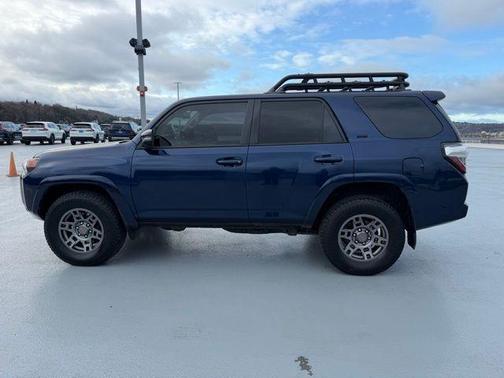 Nautical Blue Metallic 2020 Toyota 4Runner SR5 Premium