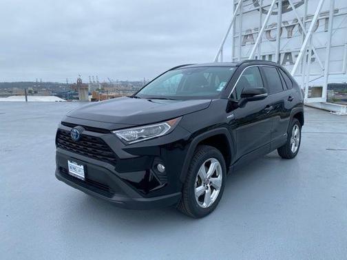 2021 Toyota RAV4 Hybrid XLE Premium