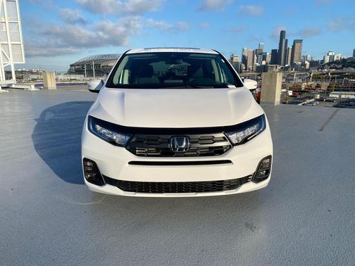 Platinum White Pearl 2026 Honda Odyssey EX-L