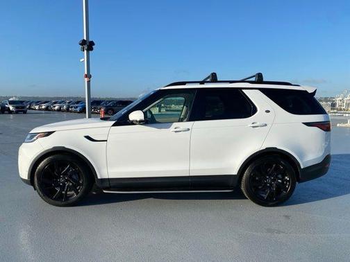 2022 Land Rover Discovery P300 S