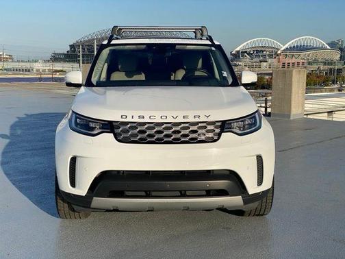 2022 Land Rover Discovery P300 S
