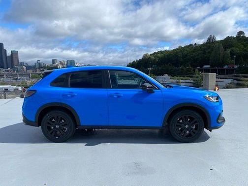 Boost Blue Pearl 2027 Honda HR-V Sport