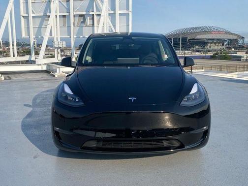 2024 Tesla Model Y Performance