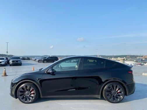 2024 Tesla Model Y Performance