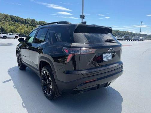 Mosaic Black Metallic 2026 Chevrolet Equinox RS