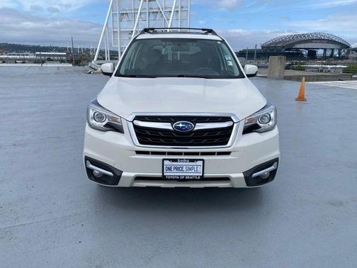 Crystal White Pearl 2018 Subaru Forester 2.5i Touring