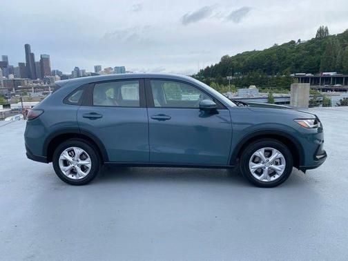 Pearl 2023 Honda HR-V LX