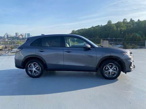 Modern Steel Metallic 2025 Honda HR-V EX-L
