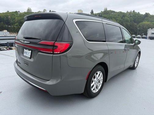 Ceramic Gray Clearcoat 2022 Chrysler Pacifica Touring-L