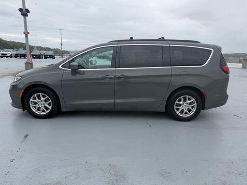 Ceramic Gray Clearcoat 2022 Chrysler Pacifica Touring-L