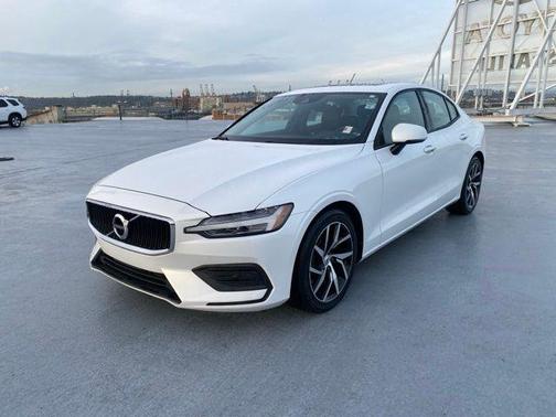 2020 Volvo S60 T5 Momentum
