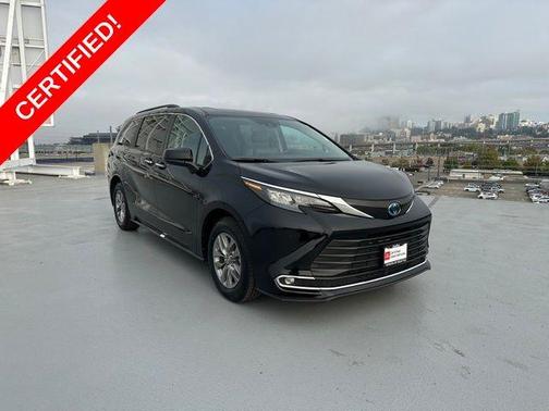 2024 Toyota Sienna XLE