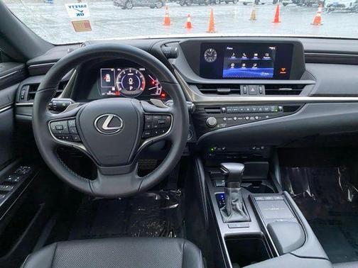 2021 Lexus ES 350 Base