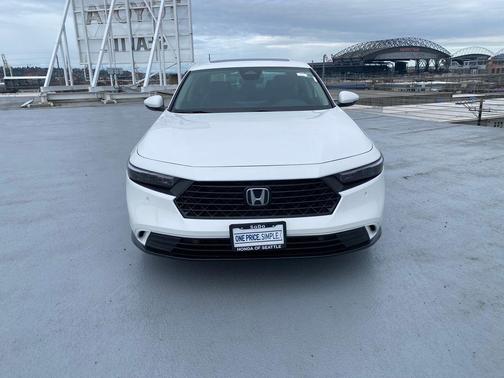 Platinum White Pearl 2026 Honda Accord Hybrid EX-L