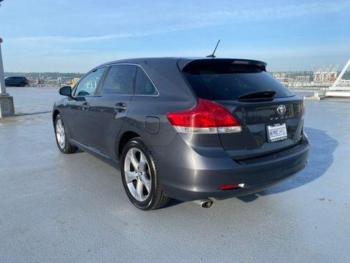 Magnetic Gray Metallic 2009 Toyota Venza