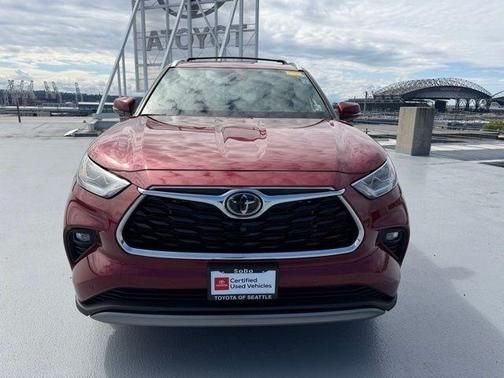 Ruby Flare Pearl 2024 Toyota Highlander Platinum