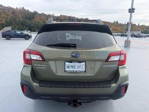 Wilderness Green Metallic 2018 Subaru Outback 2.5i Premium