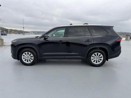 Midnight Black Metallic 2026 Toyota Grand Highlander XLE