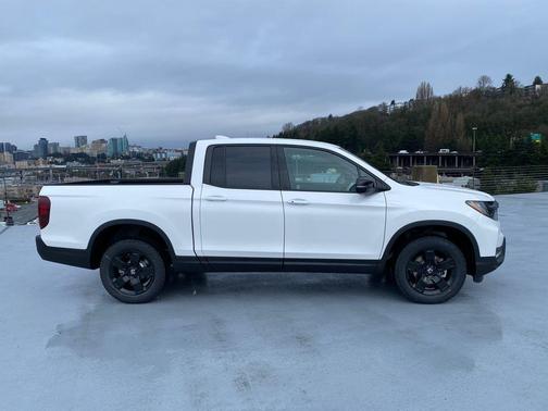 Platinum White Pearl 2026 Honda Ridgeline Black Edition