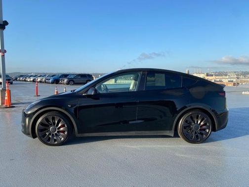2023 Tesla Model Y Performance