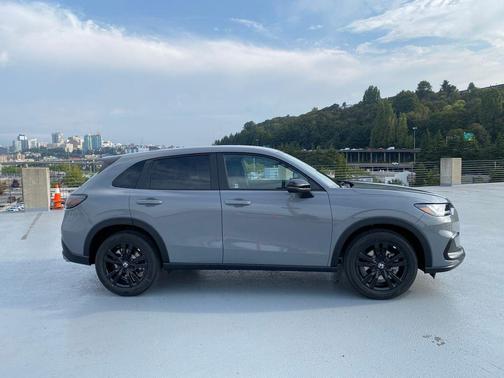 Urban Gray Pearl 2026 Honda HR-V Sport