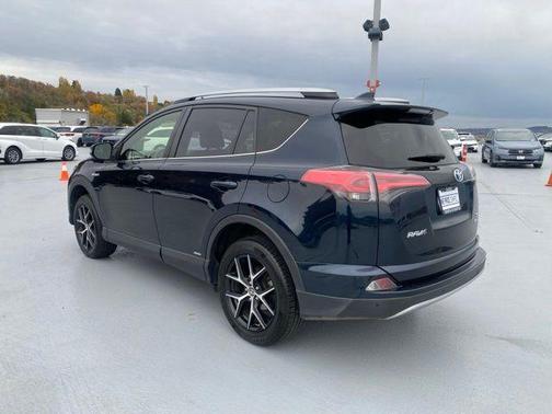 2018 Toyota RAV4 Hybrid SE