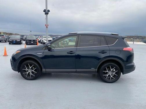 2018 Toyota RAV4 Hybrid SE