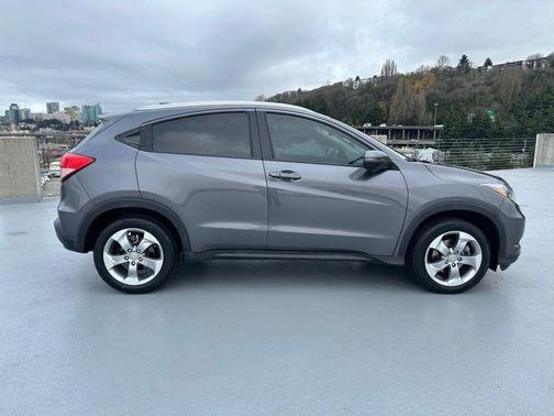 2017 Honda HR-V EX-L w/Navigation