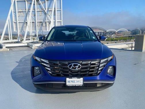 2023 Hyundai TUCSON SE