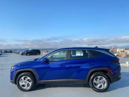 2023 Hyundai TUCSON SE