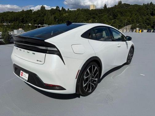 Wind Chill Pearl 2026 Toyota Prius Plug-In Hybrid XSE