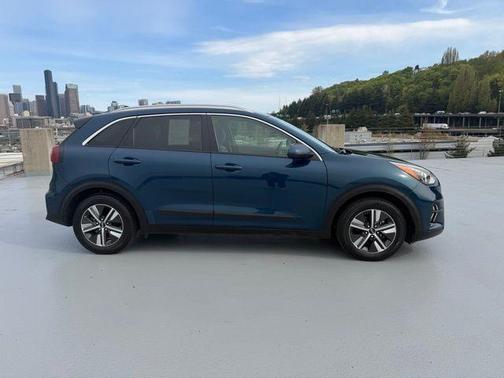 Deep Cerulean 2020 Kia Niro Plug-In Hybrid LXS